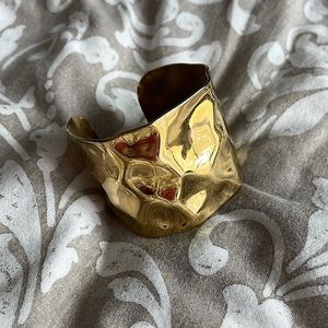 Monet gold bracelet wrist cuff